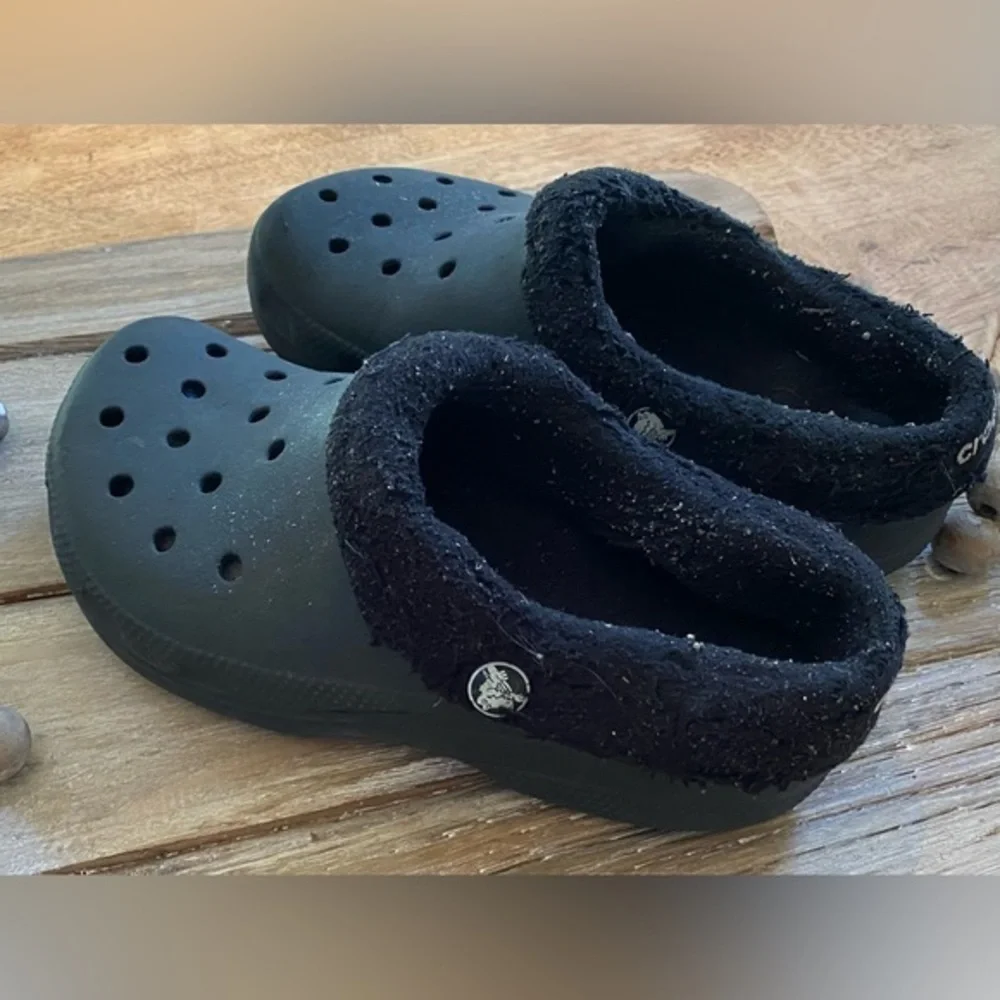 CROCS black mammoth